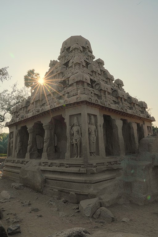 Self-similar Fractal patterns seen in a Hindu Temple