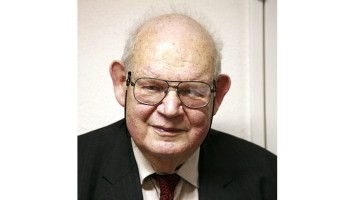A headshot of the father of fractals Benoit Mandelbrot